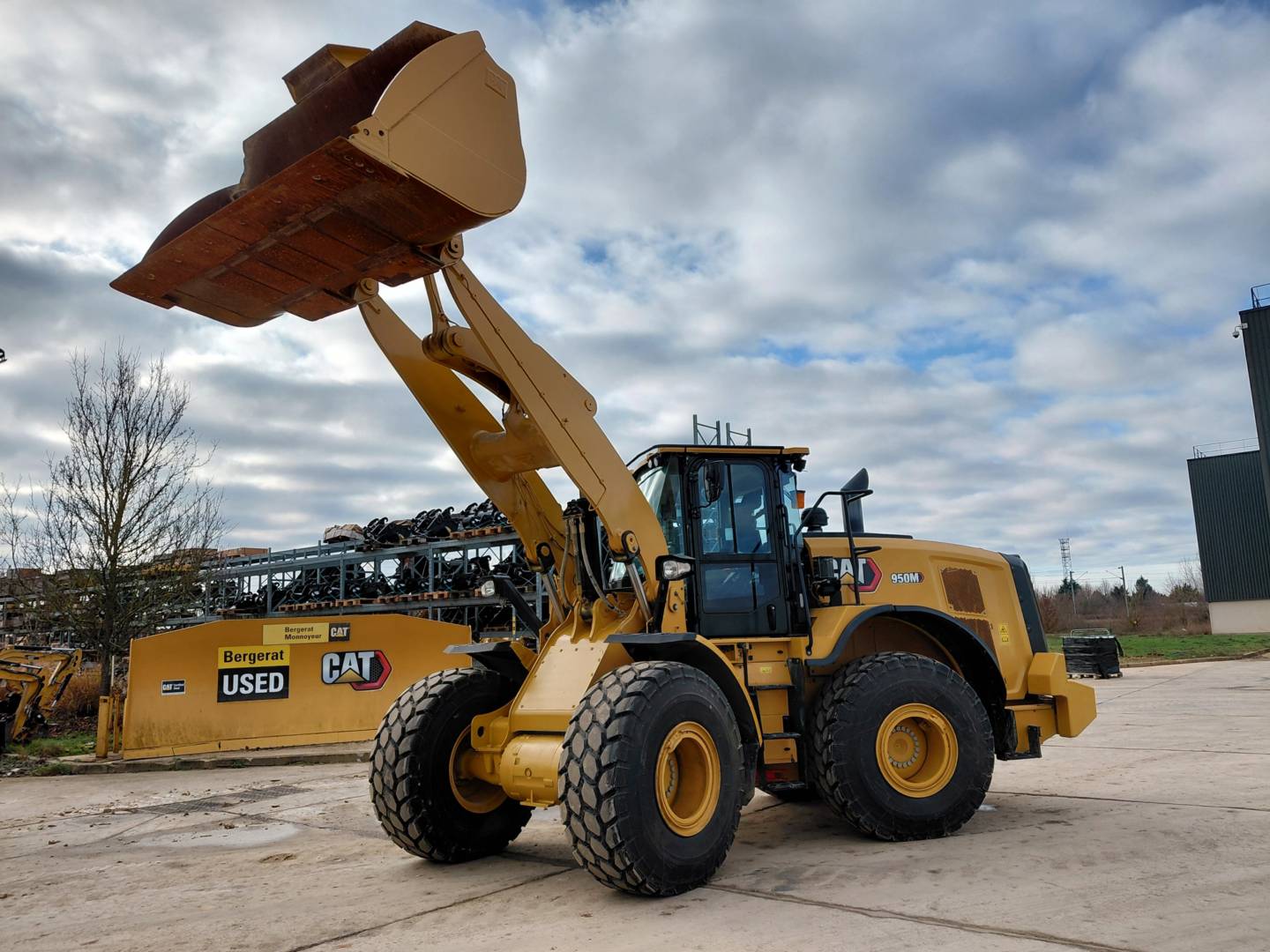 CAT 950M