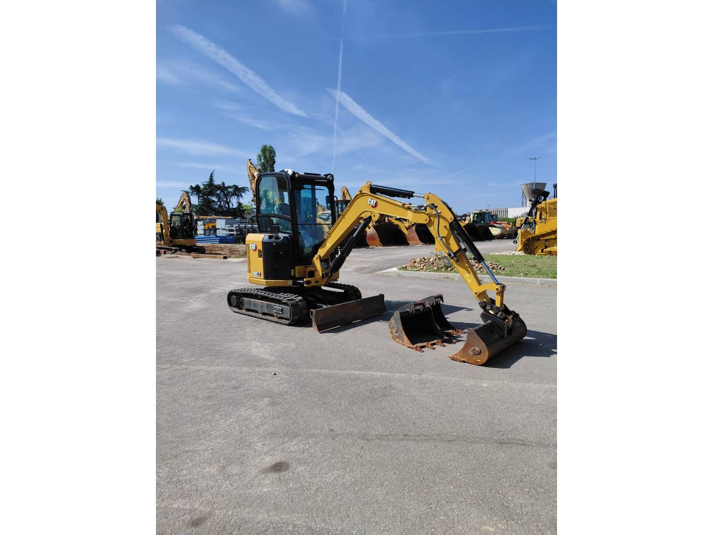 CAT 302.7