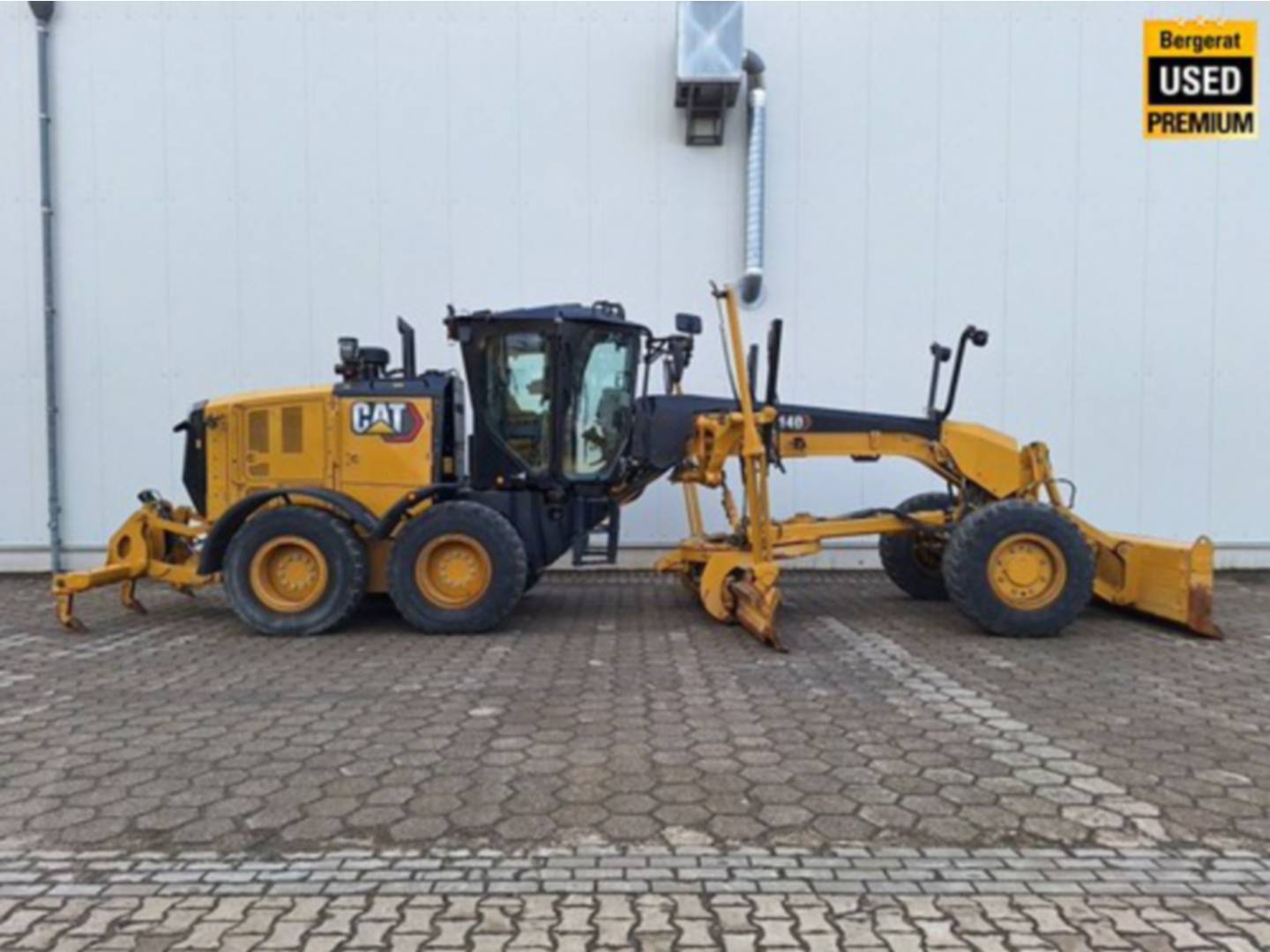 CAT 140 AWD