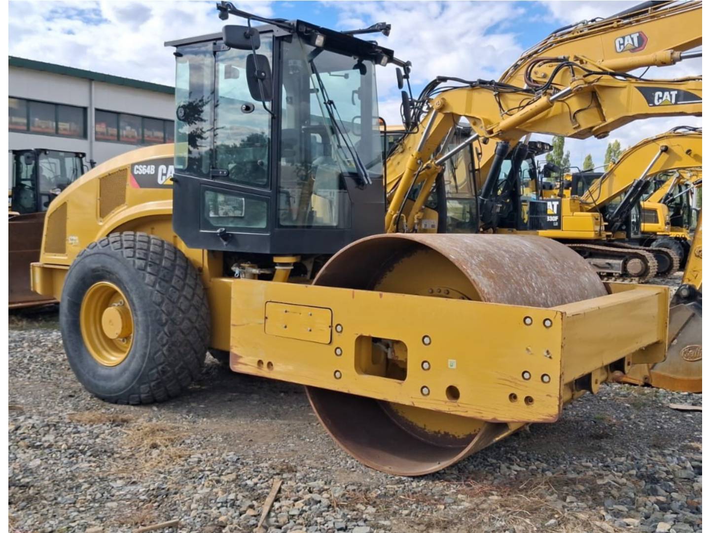 CAT CS64B