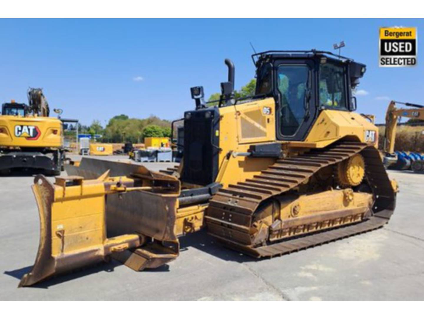 CAT D5